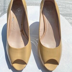 Vince Camuto Tan Heels - Patent Leather -7.5